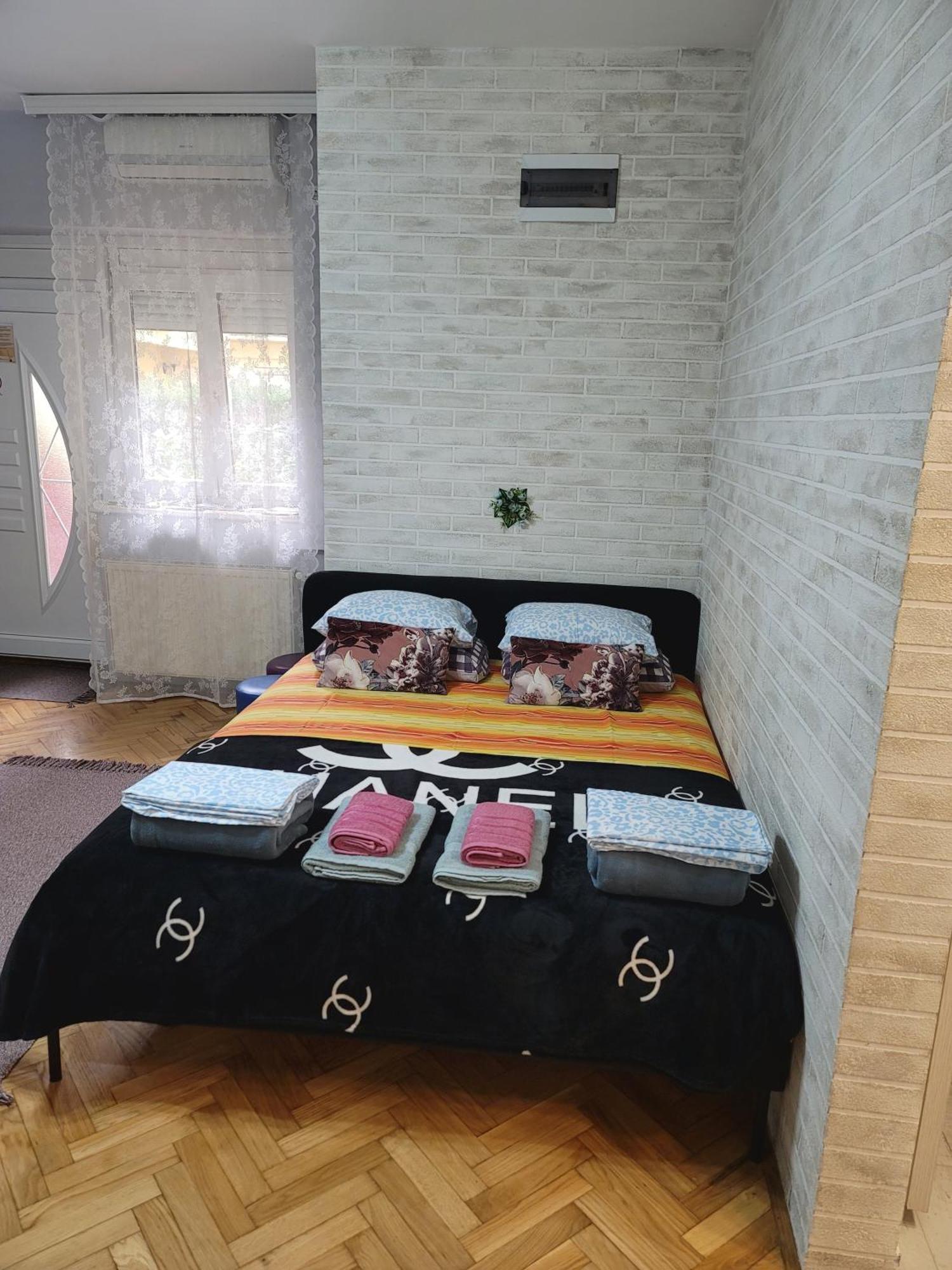 Apartman "Garden" Novi Sad Eksteriør billede